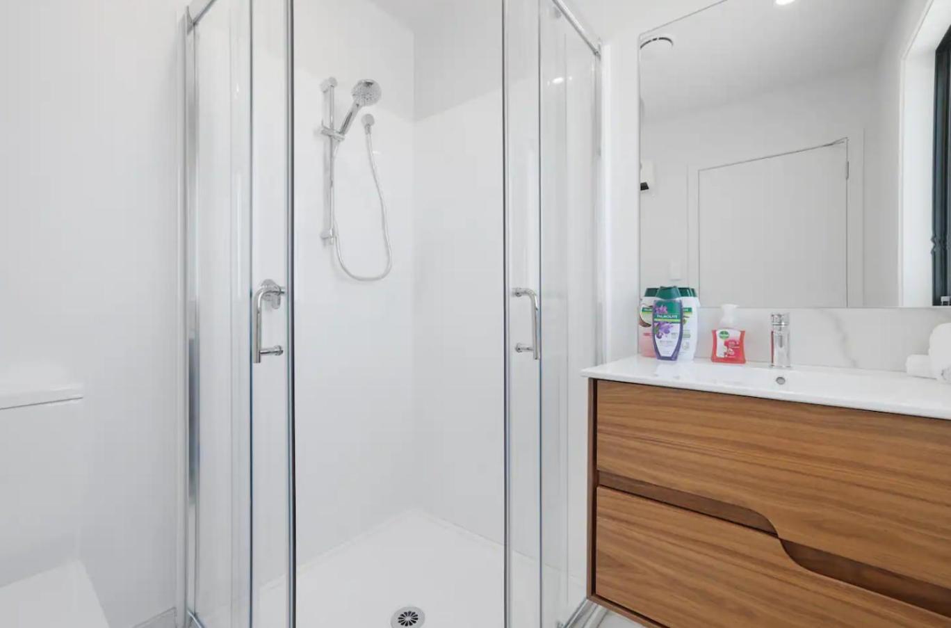 Discover A Brand New Apartment In Vibrant Chch Christchurch Esterno foto